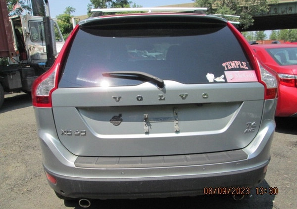 Volvo XC 60 cena 22000 przebieg: 187800, rok produkcji 2013 z Nowogród Bobrzański małe 254